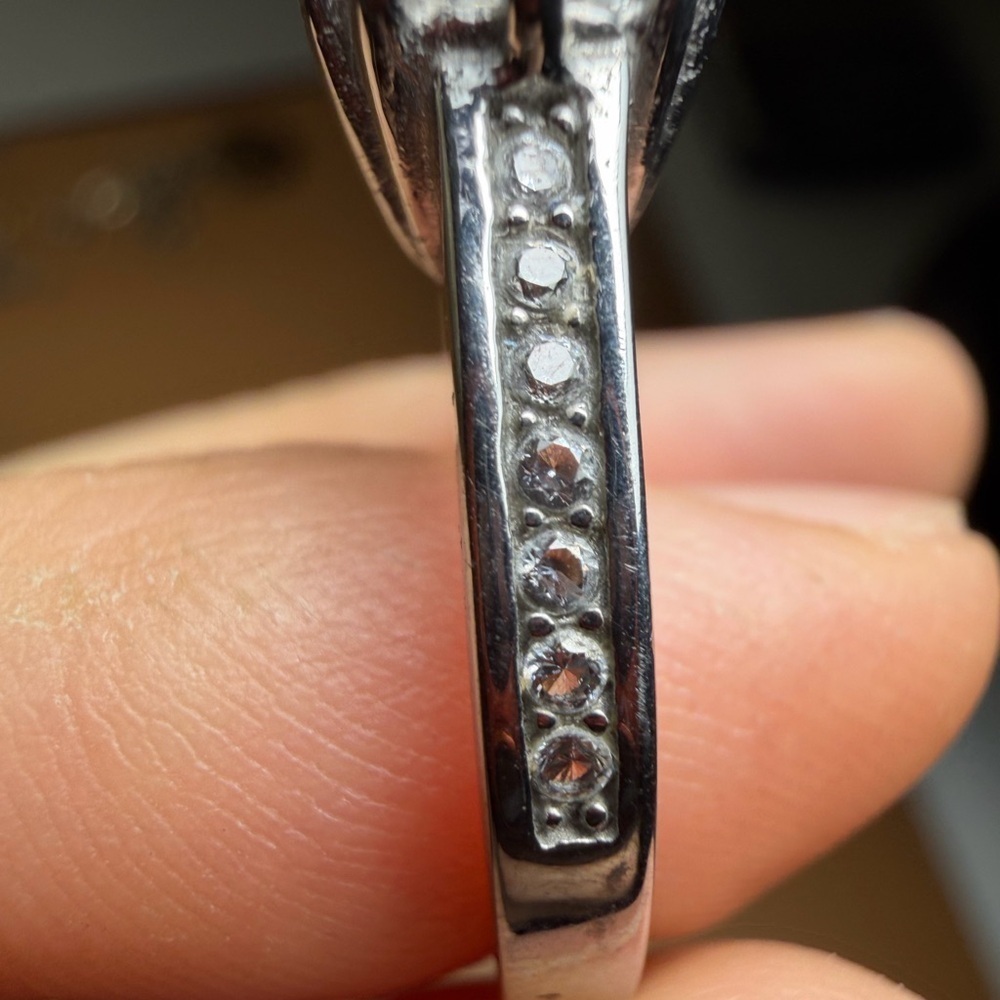 Solitaire Ring - Picture 11 of 15